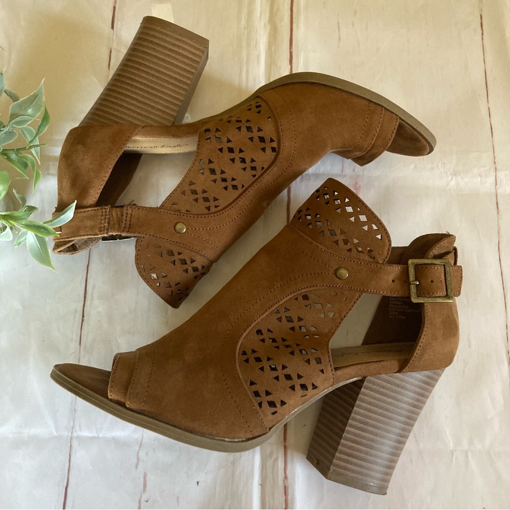 AMERICAN EAGLE • Camel Ankle Booties - Picture 2 of 12